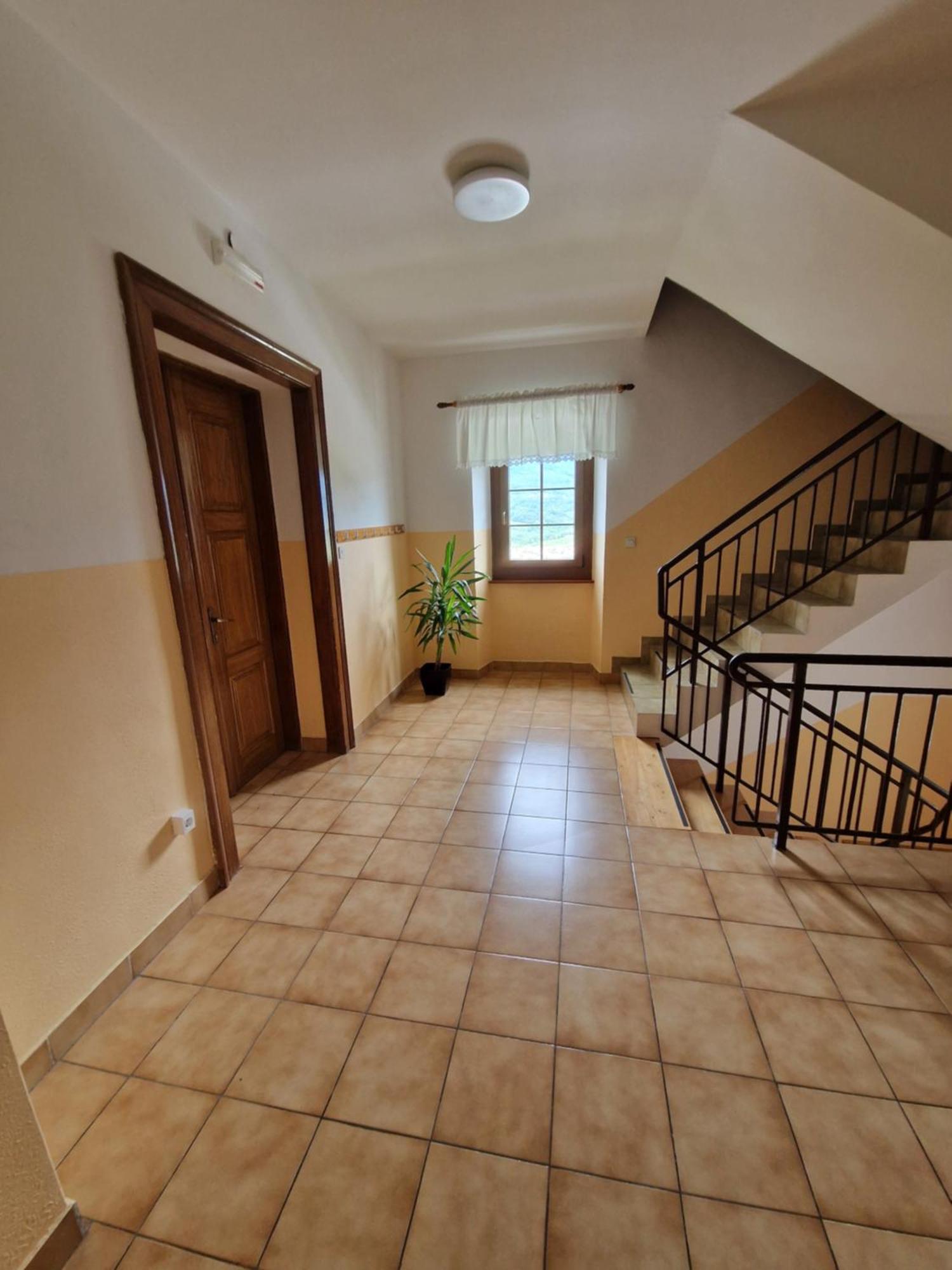 Apartma In Soba Vipavski Kriz Ajdovščina エクステリア 写真