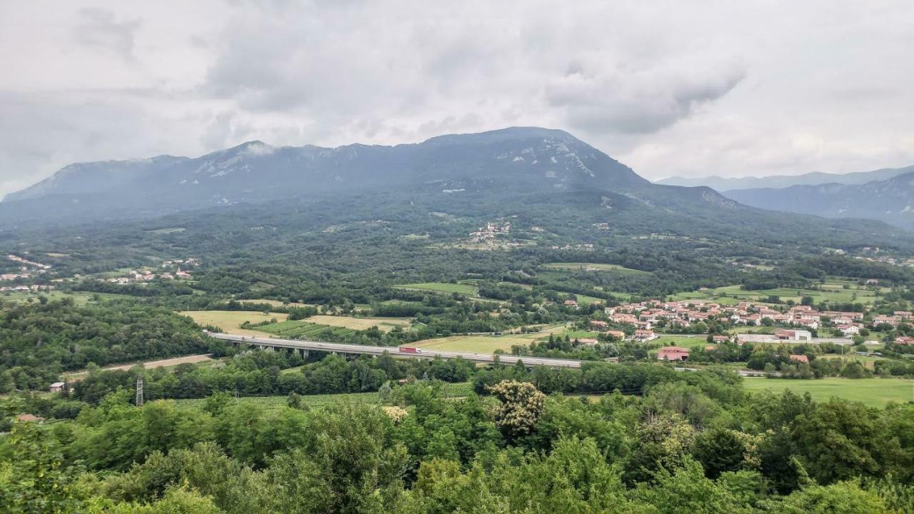 Apartma In Soba Vipavski Kriz Ajdovščina エクステリア 写真